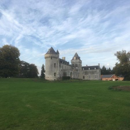 Chateau De Villers-Chatel Luaran gambar